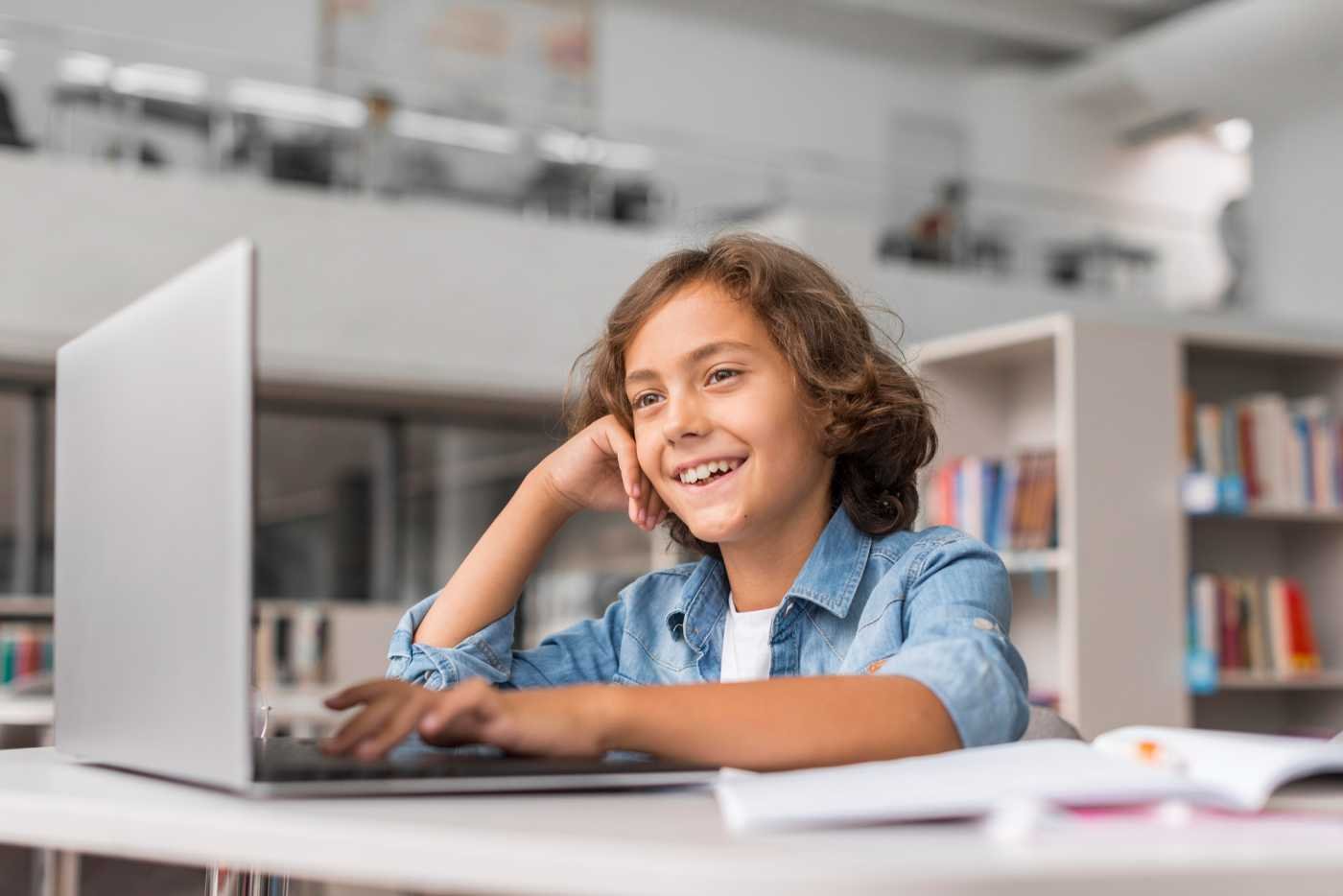 Online middle school student in class