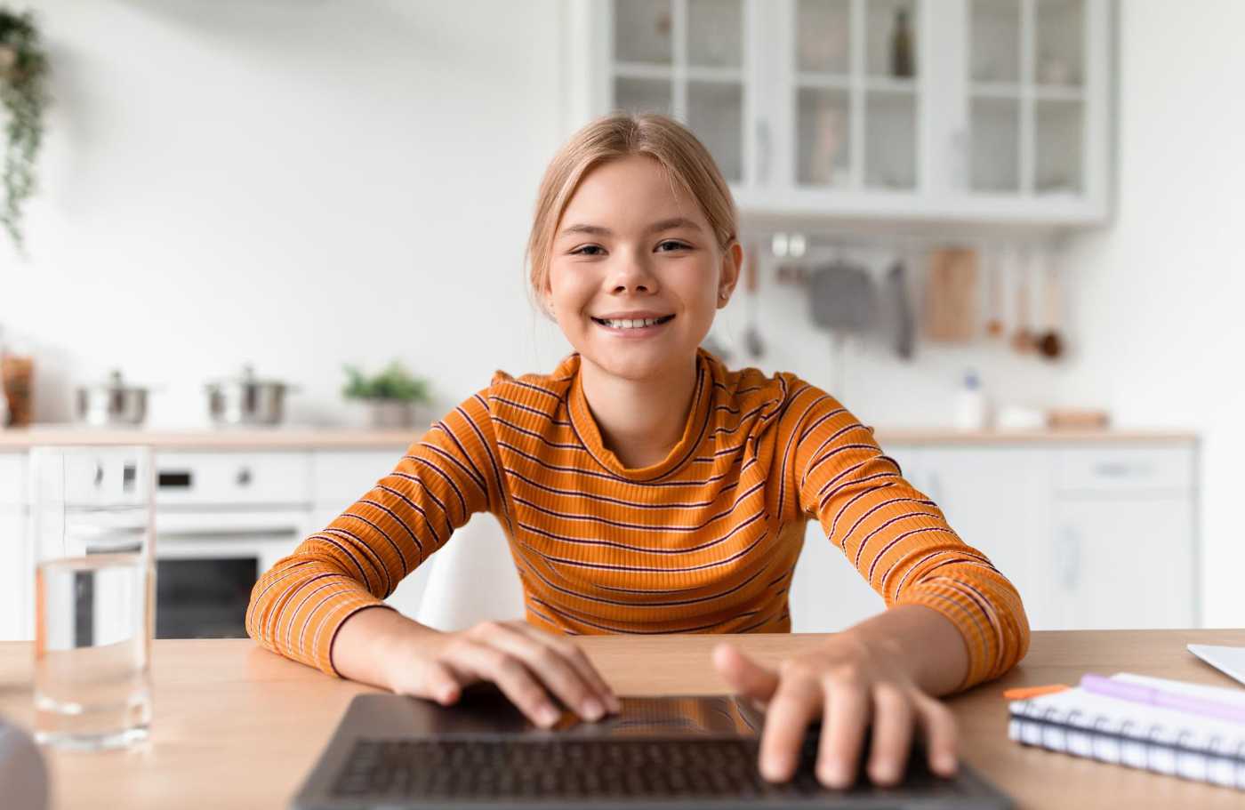 Middle School student during online class